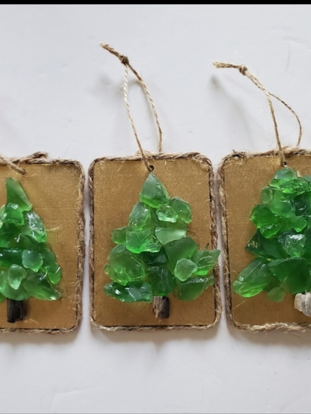 Green Glass Tree on Gold Painted Wood Holiday Hang Tag Set of 3, 3.5"H X 2.5"W - Picture 8 of 9